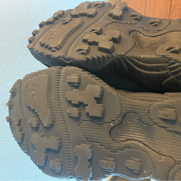 Adidas Rovermule Adventure 'Black Carbon' - Picture 4 of 4